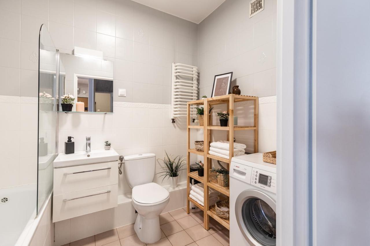 Apartamento Superapart Polnej Rozy 1 Varsovia Exterior foto